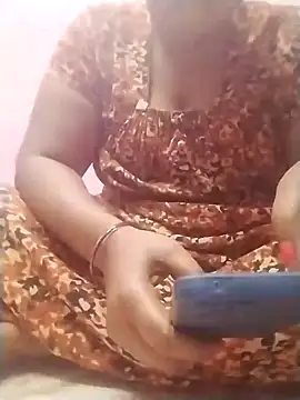 Snapshot of Tamilpriya46 chatting on January 21, 2025, 8:08 am Tamilpriya46 online show from January 21, 2025, 8:08 am