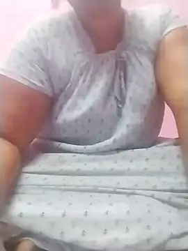 Snapshot of Tamilpriya46 chatting on January 31, 2025, 10:10 am Tamilpriya46 online show from January 31, 2025, 10:10 am