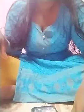 Snapshot of Tamilpriya46 chatting on February 1, 2025, 12:37 pm Tamilpriya46 online show from February 1, 2025, 12:37 pm