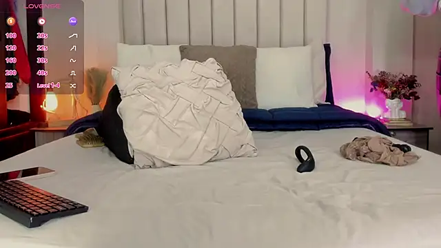 Snapshot of romina-brunette chatting on November 25, 2025, 7:14 pm romina-brunette online show from November 25, 2025, 7:14 pm