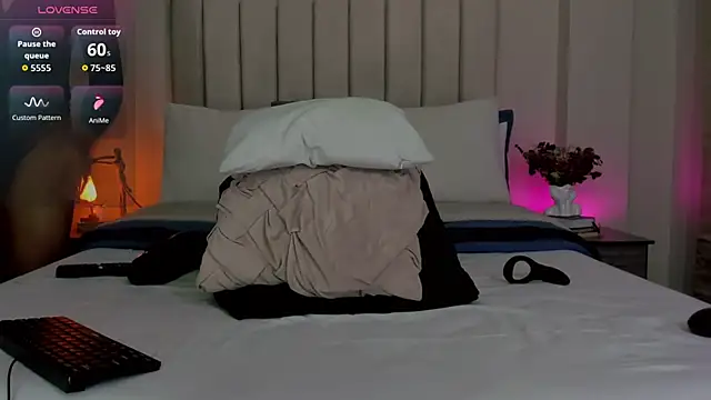 Snapshot of romina-brunette chatting on January 15, 2026, 7:28 pm romina-brunette online show from January 15, 2026, 7:28 pm