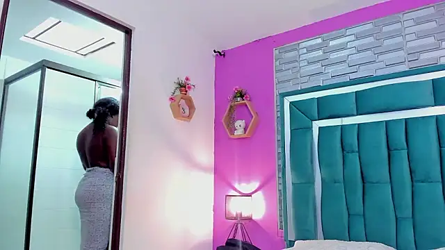 Snapshot of LORENSCOLLINS chatting on February 27, 2026, 1:00 pm LORENSCOLLINS online show from February 27, 2026, 1:00 pm