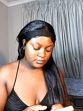 Snapshot of TheDoubleTrouble18xxx chatting on April 21, 2026, 6:44 pm TheDoubleTrouble18xxx online show from April 21, 2026, 6:44 pm