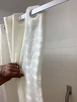 Snapshot of curvedicbandit6_2 chatting on December 13, 2024, 11:45 am curvedicbandit6 2 online show from December 13, 2024, 11:45 am