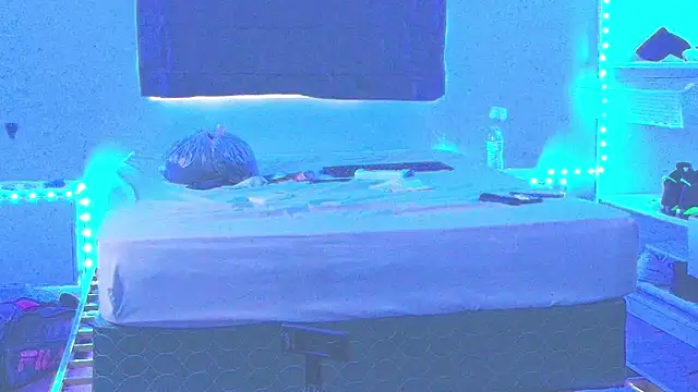 Snapshot of THICKwithDICKK chatting on December 14, 2024, 10:28 pm THICKwithDICKK online show from December 14, 2024, 10:28 pm