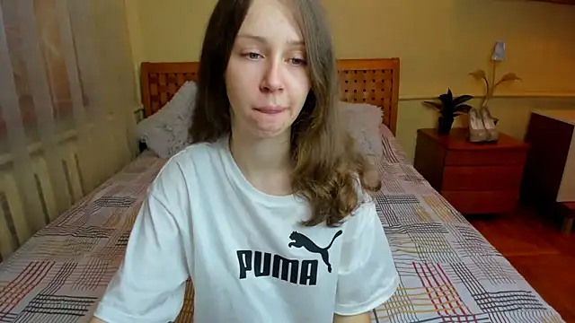 AfinaCutie online show from October 31, 2025, 1:45 pm