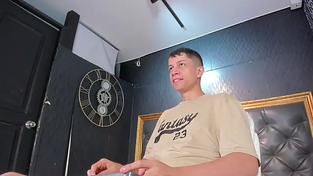 AgarEvans online show from November 7, 2025, 5:29 am