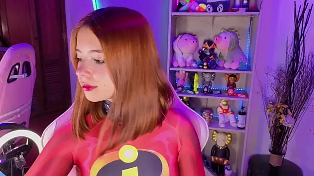 EmilyMiller  online show from January 19, 2026, 4:11 pm