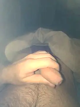 doudoucharlyc4 online show from December 13, 2025, 11:32 pm