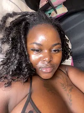 Honeycoco0211 online show from February 27, 2025, 11:41 am