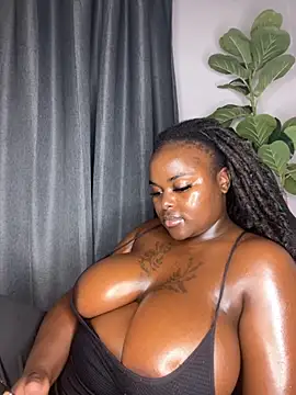 Honeycoco0211 online show from September 8, 2025, 6:18 pm