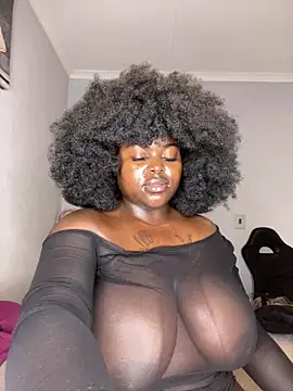 Honeycoco0211 online show from November 5, 2025, 12:27 pm