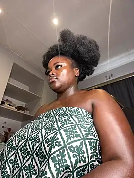 Honeycoco0211 online show from March 8, 2026, 9:35 am