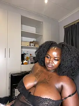 Honeycoco0211 online show from March 24, 2026, 8:47 pm