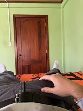 Snapshot of bwcalexander chatting on February 20, 2026, 8:09 pm bwcalexander online show from February 20, 2026, 8:09 pm