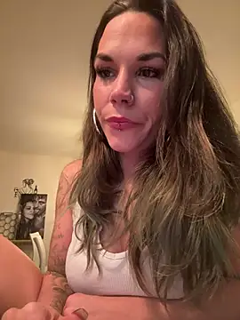 Snapshot of Lady_Knaller chatting on February 9, 2026, 7:29 pm Lady Knaller online show from February 9, 2026, 7:29 pm