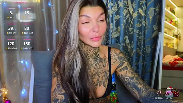 tattooedBabyy online show from December 14, 2025, 9:14 am