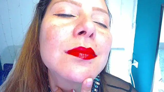 camila delarosa online show from February 4, 2025, 1:06 pm