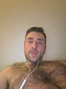 Snapshot of TIGERRR86 chatting on April 17, 2026, 8:34 pm TIGERRR86 online show from April 17, 2026, 8:34 pm