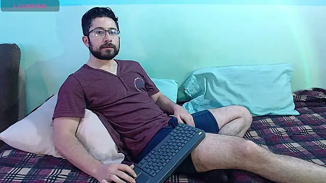 Snapshot of teddy_foster chatting on February 6, 2025, 1:10 pm teddy foster online show from February 6, 2025, 1:10 pm