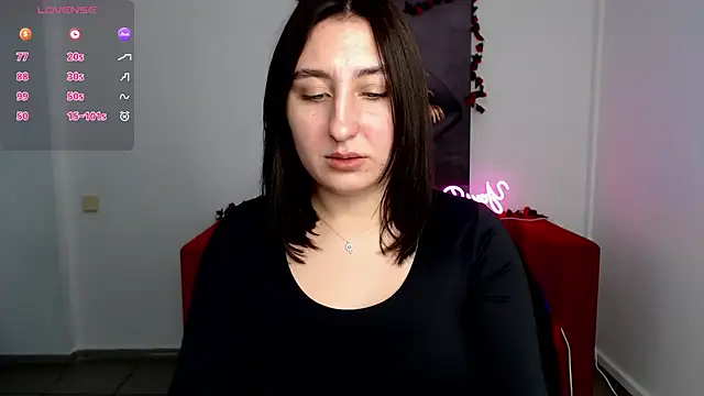 ElmiraPowers online show from December 4, 2024, 1:31 pm