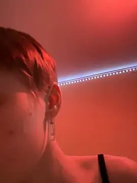 Snapshot of Crayzy_Luv chatting on February 19, 2025, 3:38 pm Crayzy Luv online show from February 19, 2025, 3:38 pm