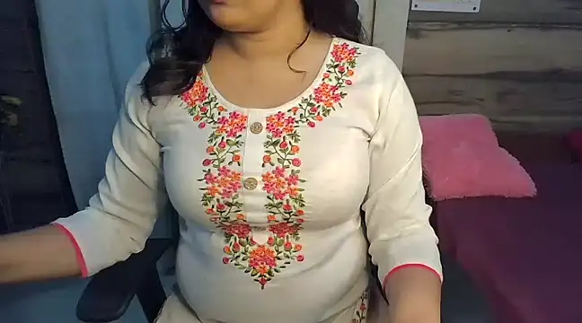 Snapshot of Trezza chatting on December 26, 2024, 5:30 pm Trezza online show from December 26, 2024, 5:30 pm