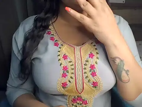 Snapshot of Trezza chatting on October 26, 2025, 7:09 pm Trezza online show from October 26, 2025, 7:09 pm