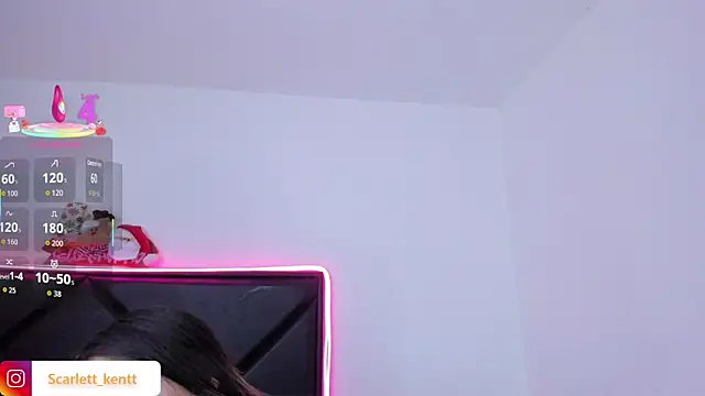 Snapshot of ScarlettAndClark chatting on December 3, 2025, 12:14 pm ScarlettAndClark online show from December 3, 2025, 12:14 pm