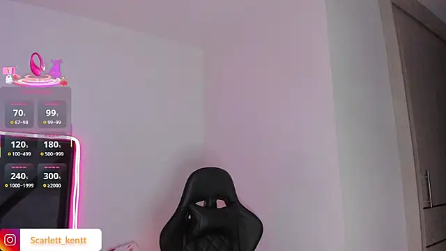 Snapshot of ScarlettAndClark chatting on December 5, 2025, 10:24 am ScarlettAndClark online show from December 5, 2025, 10:24 am