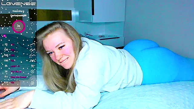 kitti kaattt online show from January 5, 2025, 1:26 pm