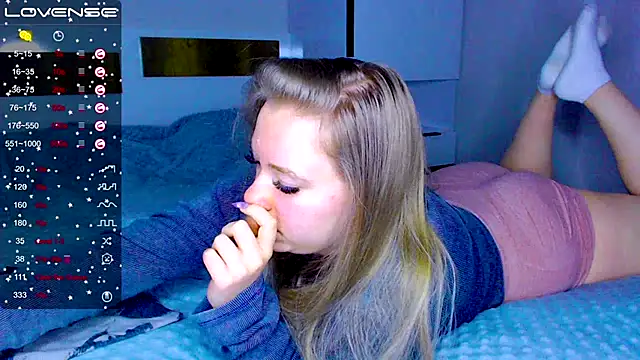 kitti kaattt online show from January 18, 2025, 12:26 pm