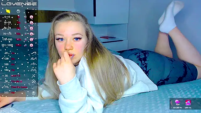 kitti kaattt online show from January 21, 2025, 11:46 am