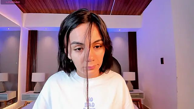martina mancini online show from May 11, 2026, 12:33 pm