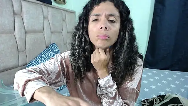 Nadia Monroe online show from February 9, 2025, 3:00 am