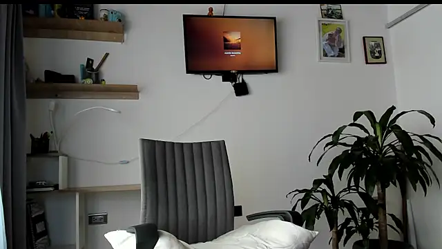 Snapshot of manucute_23_ chatting on February 17, 2026, 3:29 pm manucute 23 online show from February 17, 2026, 3:29 pm