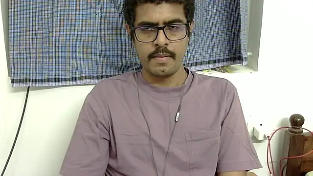 Snapshot of The_SHY_uncut chatting on October 18, 2025, 1:12 pm The SHY uncut online show from October 18, 2025, 1:12 pm
