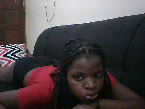 Snapshot of hotgal1112 chatting on October 12, 2025, 7:46 pm hotgal1112 online show from October 12, 2025, 7:46 pm