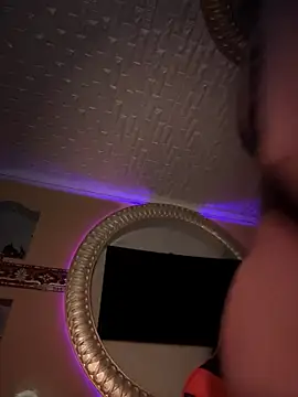 ORLA86 online show from November 14, 2025, 10:51 pm