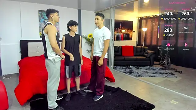 Snapshot of badguyss_bisex chatting on February 26, 2026, 11:42 am badguyss bisex online show from February 26, 2026, 11:42 am