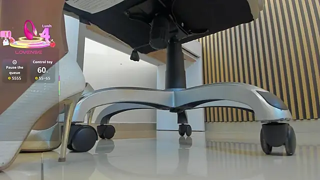 lulu 072 online show from October 16, 2025, 12:11 am