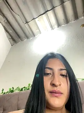 alondra darling online show from October 25, 2025, 5:19 pm