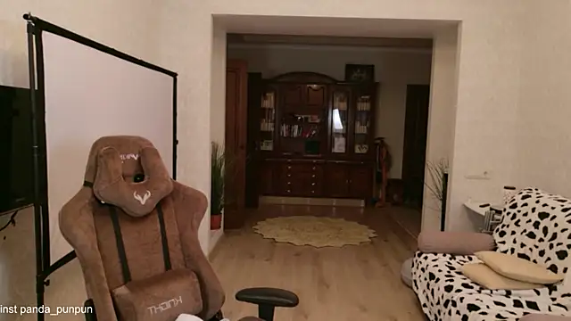 Snapshot of Neko_Kimiko chatting on February 15, 2026, 2:36 pm Neko Kimiko online show from February 15, 2026, 2:36 pm