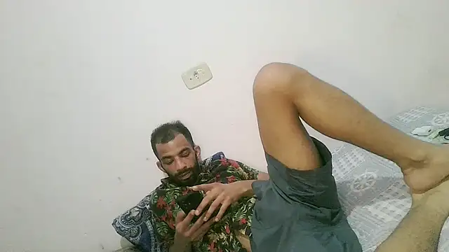 UncutToyBoy23cm online show from October 18, 2025, 7:47 pm