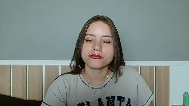 Snapshot of 520_Loirex_741 chatting on December 20, 2025, 1:02 am 520 Loirex 741 online show from December 20, 2025, 1:02 am