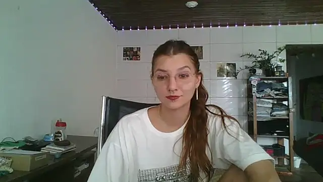 Snapshot of SweetyBabyDemon chatting on April 12, 2026, 4:45 pm SweetyBabyDemon online show from April 12, 2026, 4:45 pm