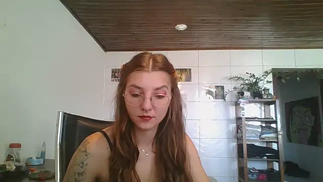 Snapshot of SweetyBabyDemon chatting on April 18, 2026, 1:26 pm SweetyBabyDemon online show from April 18, 2026, 1:26 pm