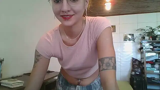 Snapshot of SweetyBabyDemon chatting on April 30, 2026, 1:17 pm SweetyBabyDemon online show from April 30, 2026, 1:17 pm