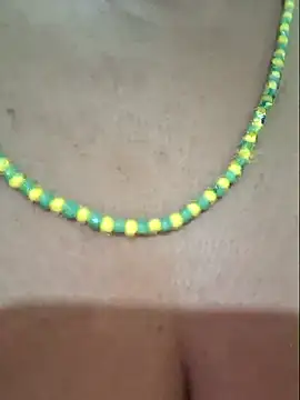 Snapshot of gatadeojosclaros chatting on November 5, 2025, 2:33 am gatadeojosclaros online show from November 5, 2025, 2:33 am