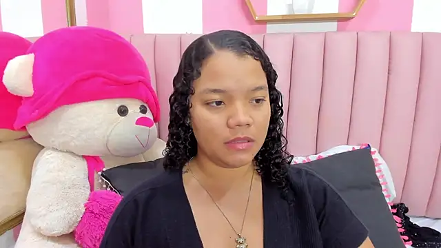 ISABELLA 020 online show from November 29, 2025, 1:58 pm